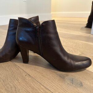 Andrew Geller Brown Leather Booties